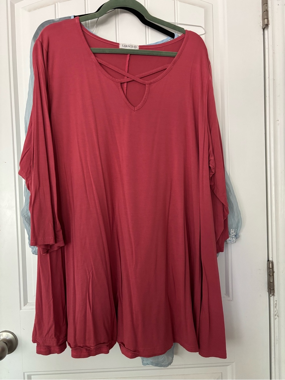 Women’s Crisscross Neck Swing Top in Rose